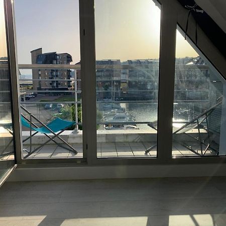 Blue Bay Studio Terrasse 도빌 외부 사진